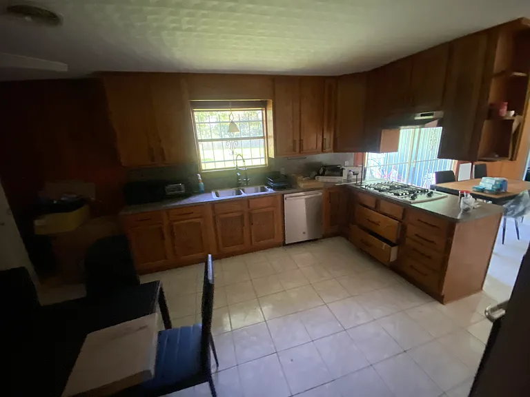 1025 Henderson Ave #1 — Photo 16