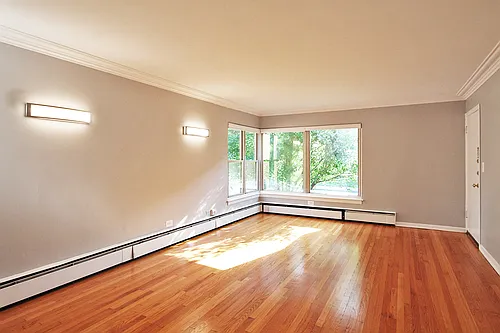 310 S. Austin Blvd. Photo 1