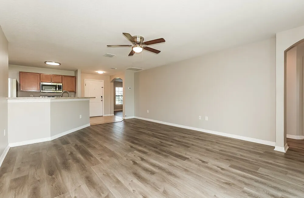 3 bed, 2.0 bath, 1530 sqft, $2,125 — Photo 4