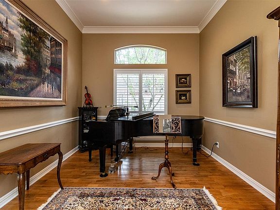 4th image of 5006 Deerwood Park Dr