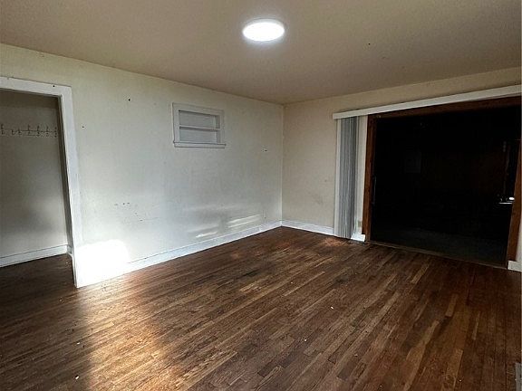 2nd image of 1331 S West Ave