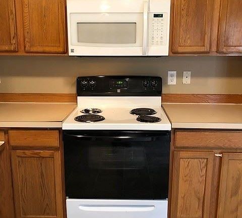 3rd image of 10833 SE 200th St APT G1