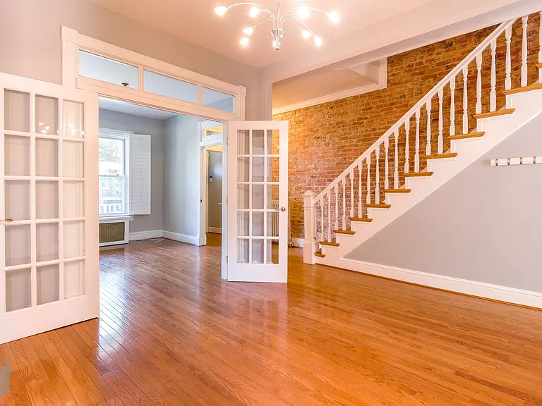 742 Harvard St NW — Photo 16