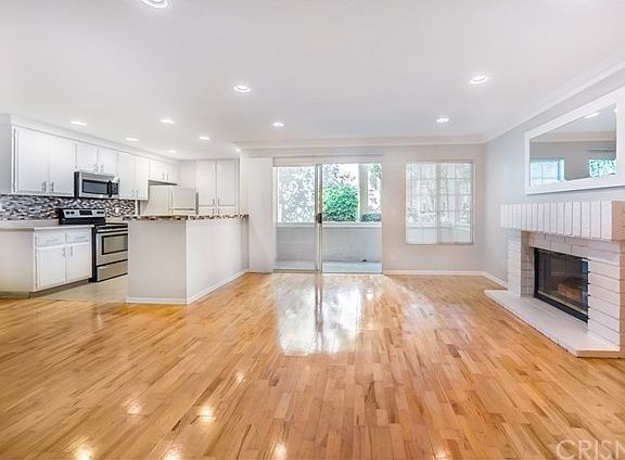 5th image of 3851 Amberly Dr Unit D