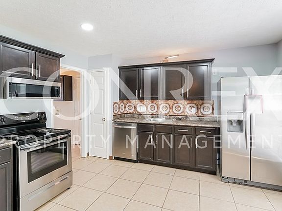 5th image of 2048 Windmeade Dr
