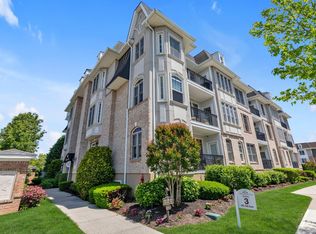 236 Roosevelt Way #3306, Westbury, NY 11590