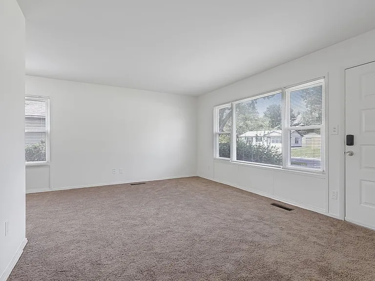 7399 Wollam Ave — Photo 8