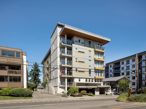 826 Esquimalt Rd #503, Esquimalt, BC V9A 3M4