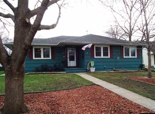 227 Westwood Dr, Mankato, MN 56001