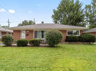 1157 E Kalama Ave, Madison Heights, MI