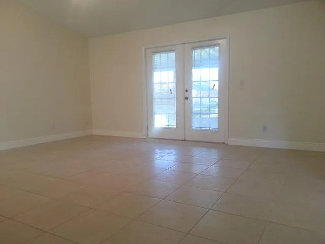2341 Timbercreek Loop W — Photo 3