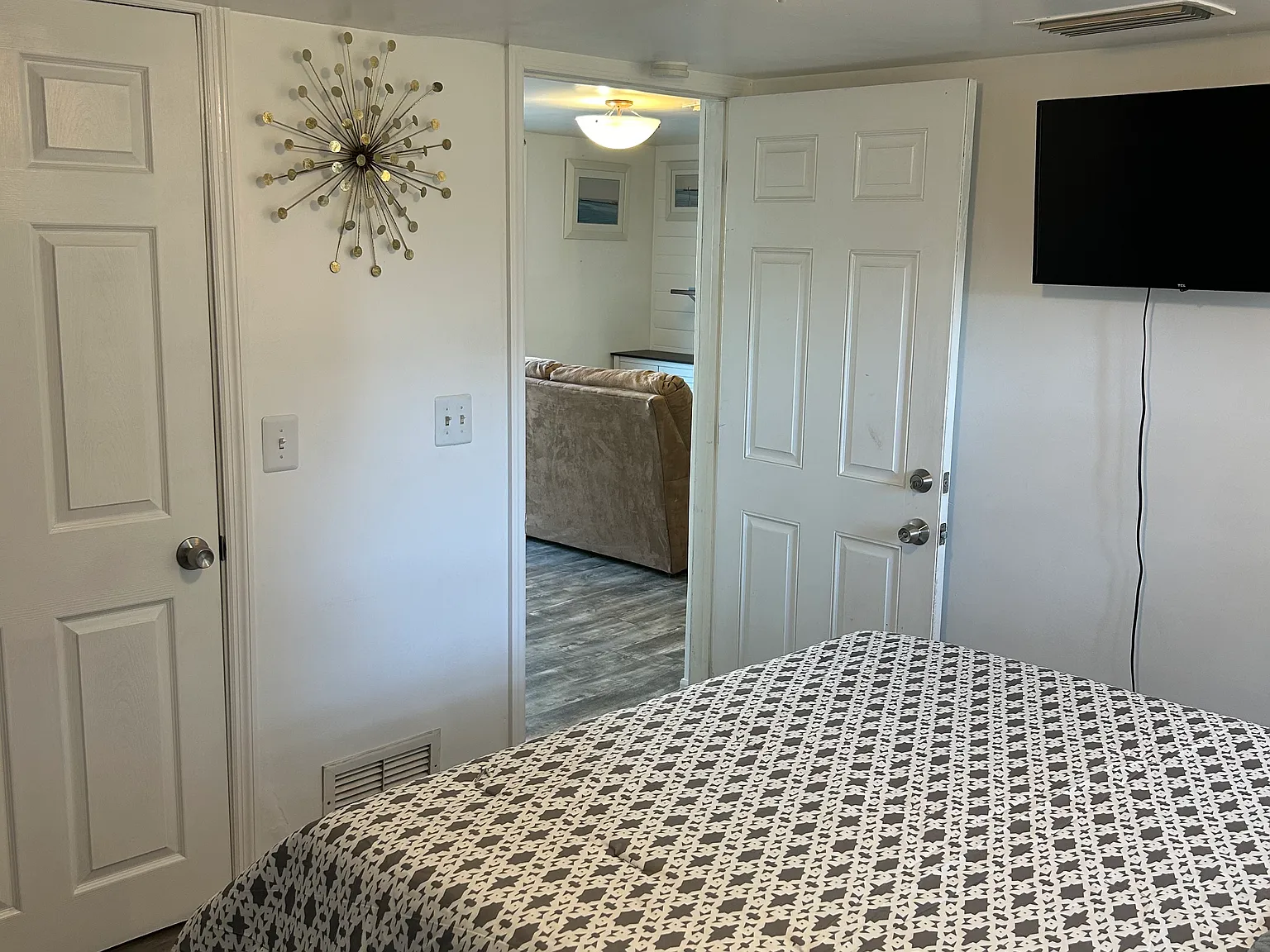 1 bed, 550 sqft, $1,250 — Photo 3