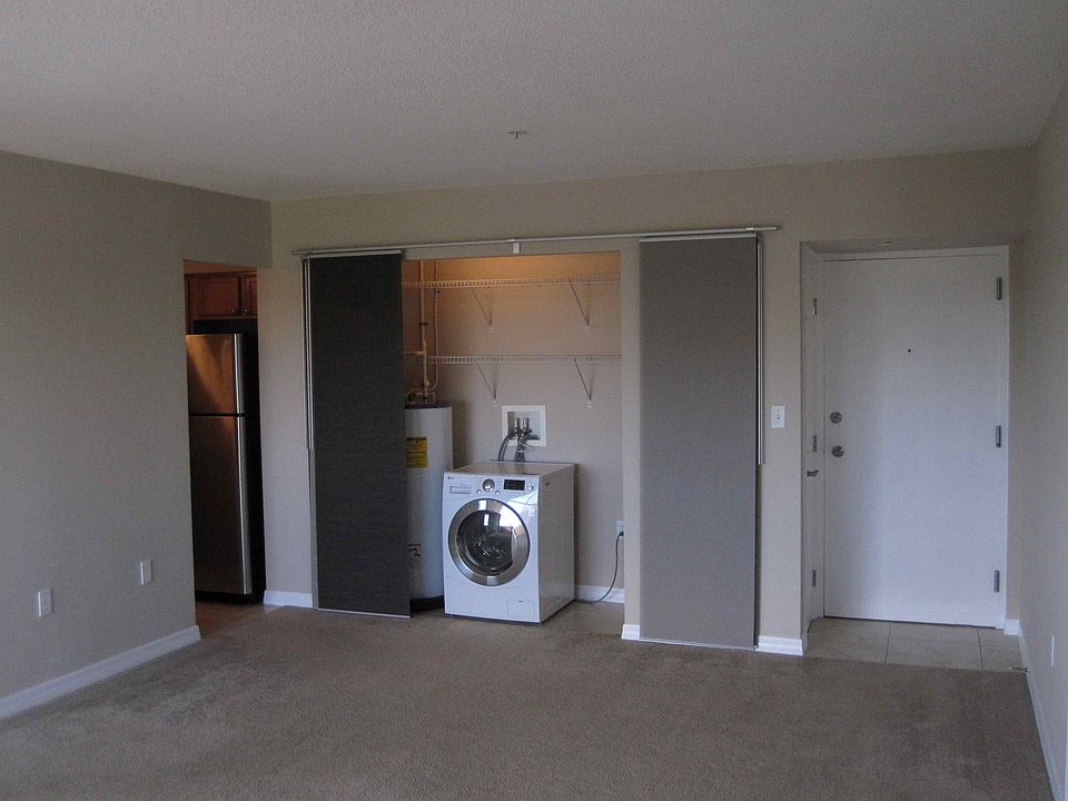 Living/Dining/Laundry