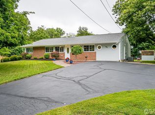 86 New Rd, Kendall Park, NJ 08824