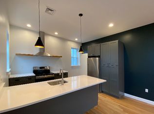 30 Hawthorne St APT 3, Chelsea, MA 02150