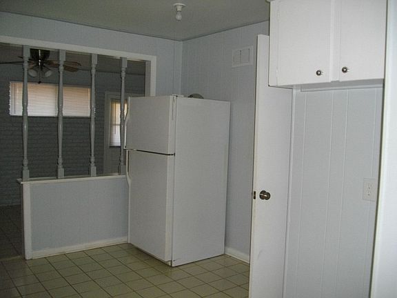 3rd image of 3734 Claiborne Ave
