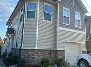 7729 Weathered Oak Way, Raleigh, NC 27616