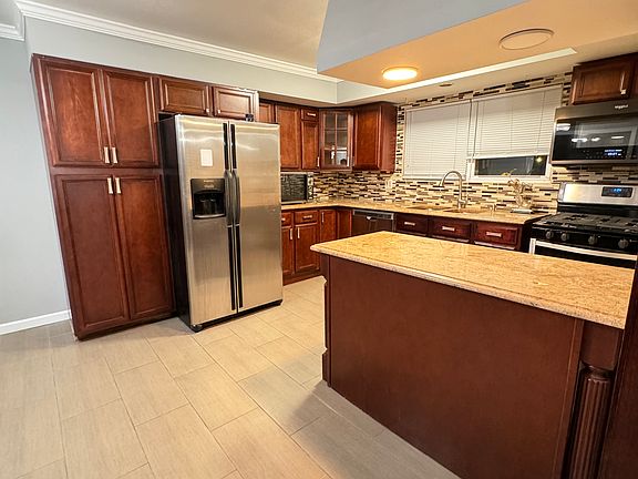 2nd image of 95 Goller Pl Floor 2