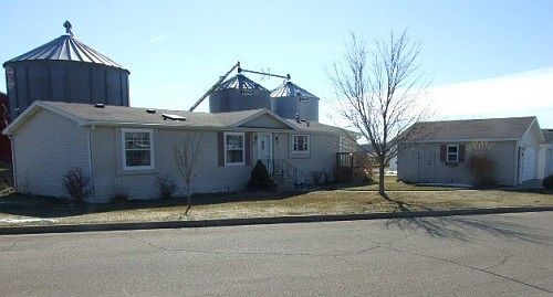 1st image of 1589 Dover Dr