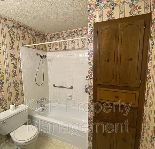 4914 S South Cir #U — Photo 11