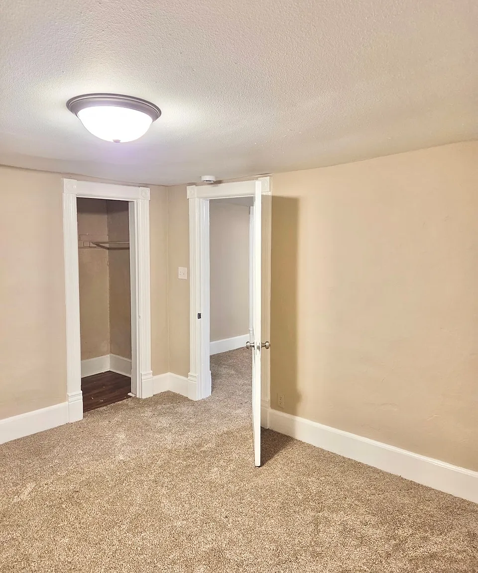 2 bed, $950 — Photo 3