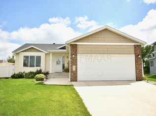 6680 Deer Creek Pkwy S, Fargo, ND 58104
