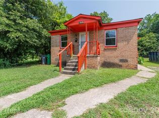 1812 Catherine Simmons Ave, Charlotte, NC 28216