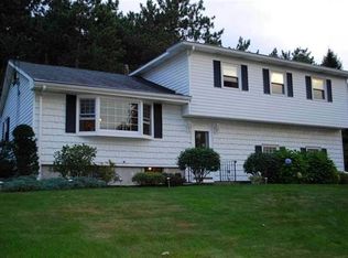 39 Eberle Rd, Latham, NY 12110