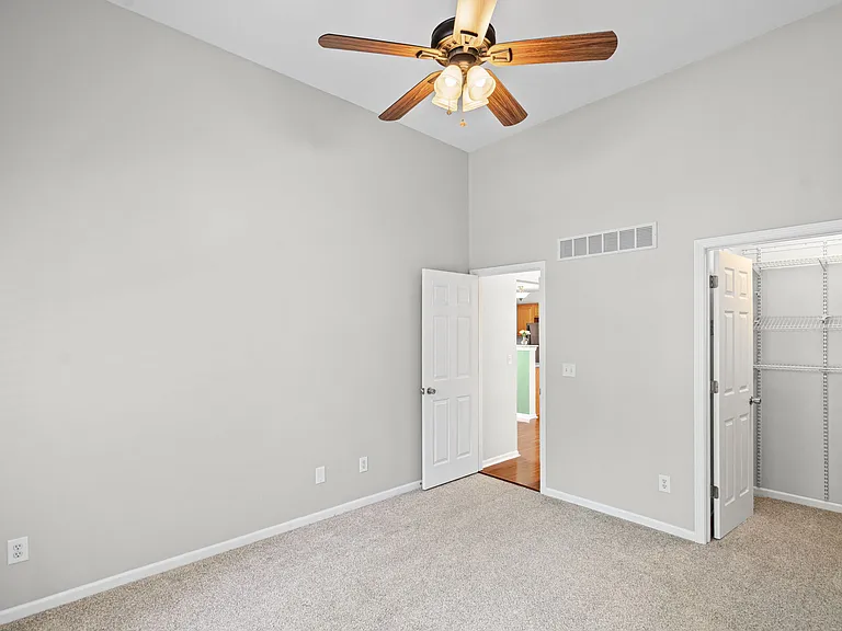 3637 NW 85th St — Photo 14