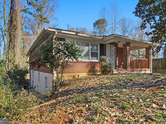 2nd image of 1979 Cascade Rd SW