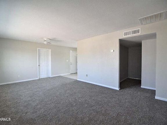 5th image of 2535 E Southgate Avenue