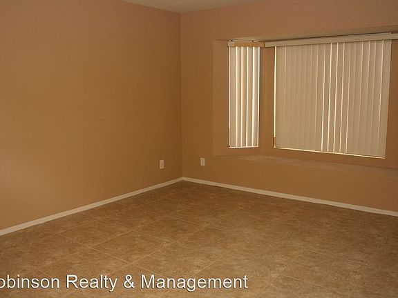 2nd image of 2324 Chatfield Dr
