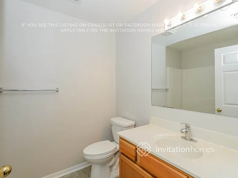 17037 Holmby Ct — Photo 25