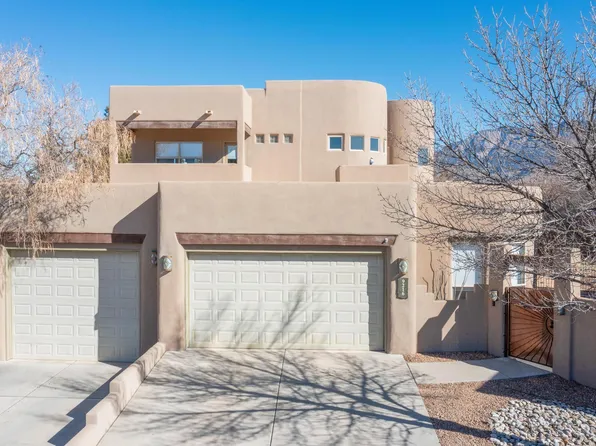 9216 Autumn Rose Dr NE, Albuquerque, NM 87113