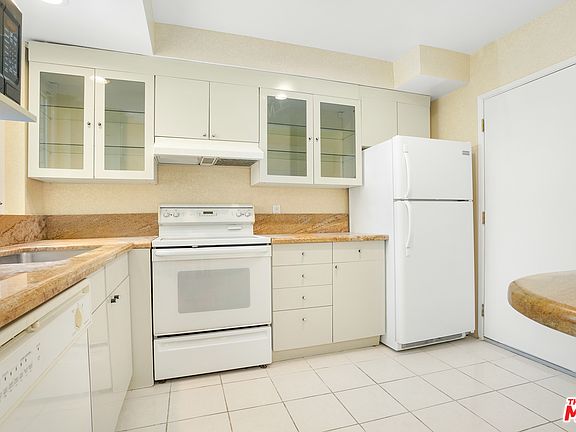 2nd image of 7309 Franklin Ave APT 506