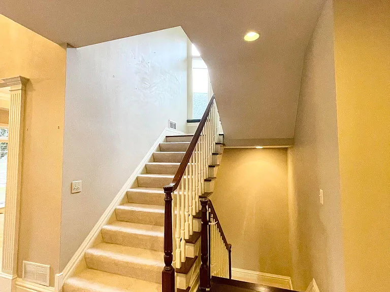 8034 Balmoral Ct — Photo 38