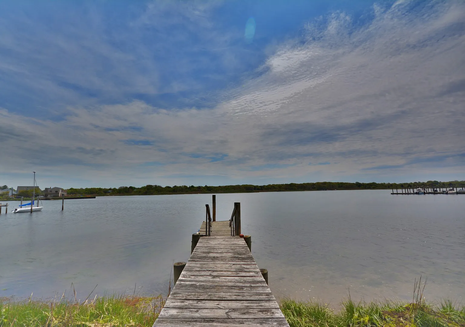 Southampton WaterFront Cottage Pool & Dock — Photo 2