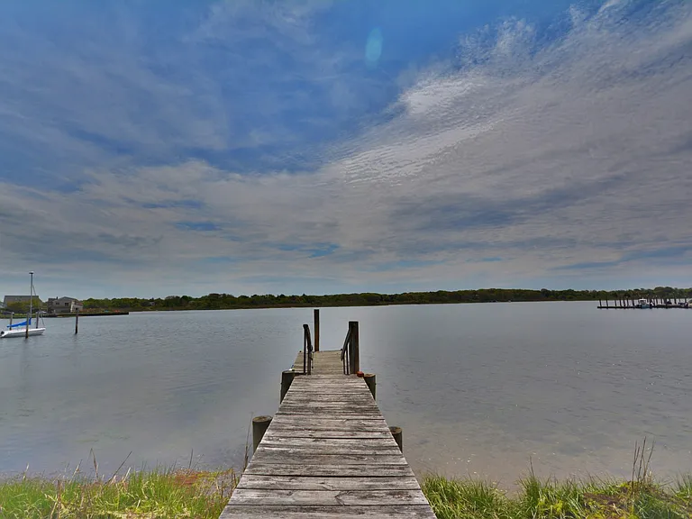 Little Neck Rd — Photo 2