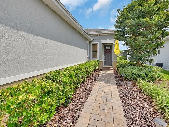 2nd image of 255 NORTHCOTE COURT