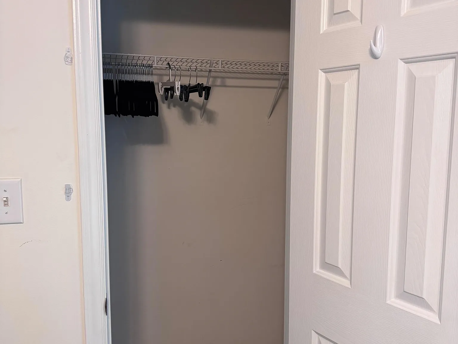 1 bed, 1.0 bath, 970 sqft, $1,503 — Photo 3