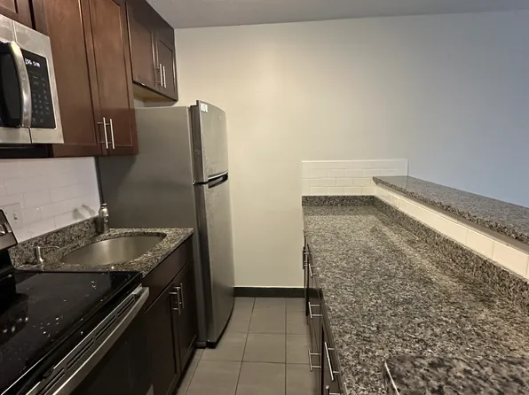26 Whites Ave #15, Watertown, MA 02472