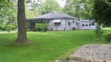 2nd image of 8019 Superior St