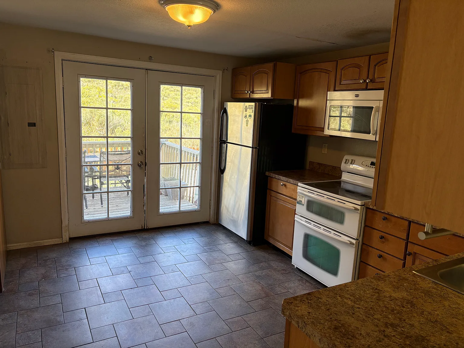 2 bed, 710 sqft, $2,950 — Photo 2