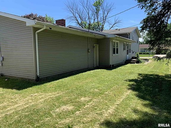 3rd image of 1602 Oriole Dr