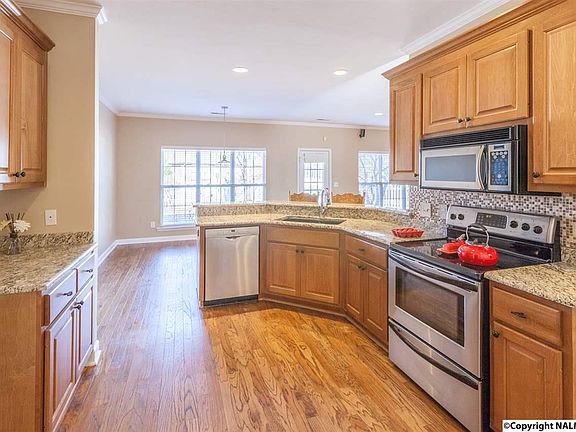 5th image of 5310 Frankford Dr SE