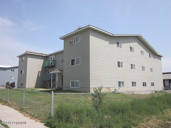 4th image of 1025 Church Ave