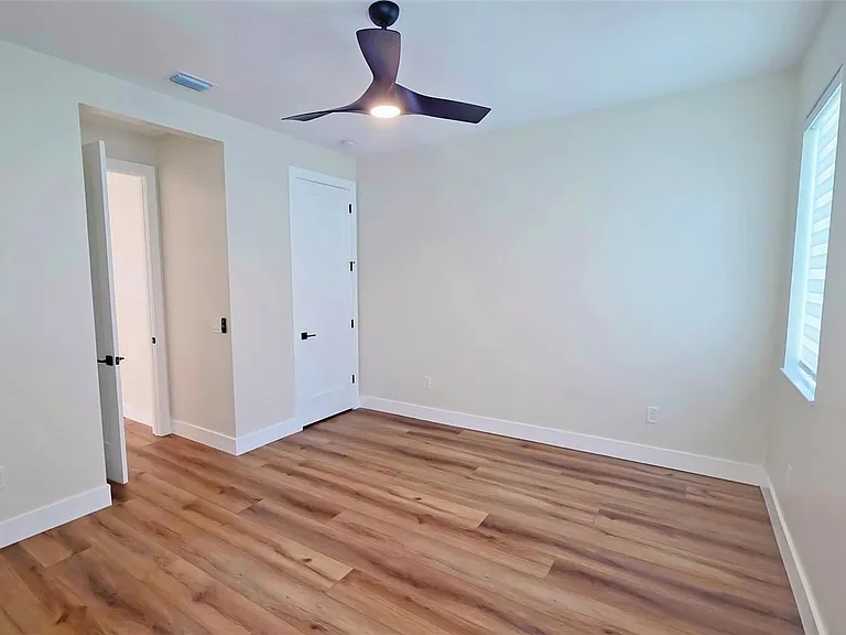 1156 Cocoanut Ave — Photo 53