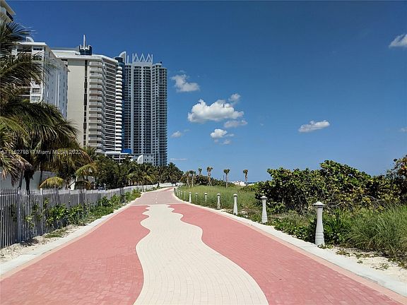 5th image of 6000 Collins Ave APT 109