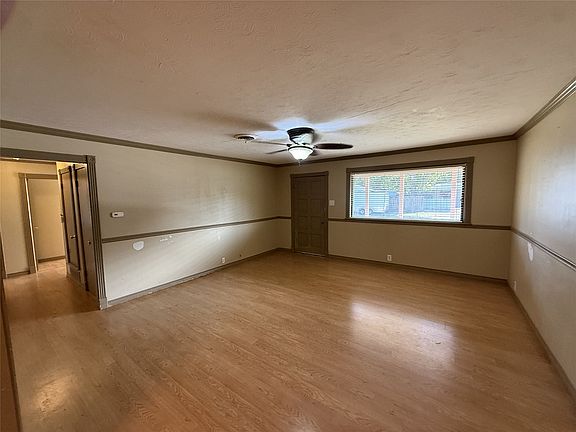 4th image of 1603 Cherry St