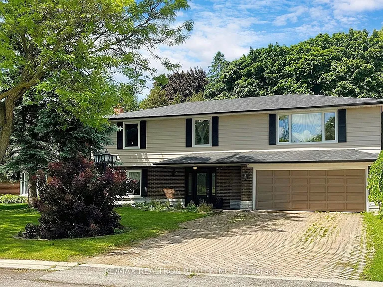 95 Beswick Dr — Photo 1
